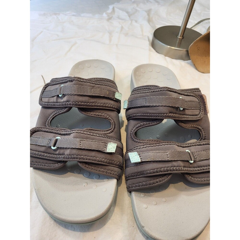 Vionic Womens sandals size 10, Exc. Cond, Gray